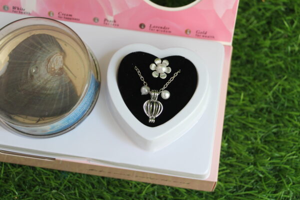 Love Pearl Necklace - Image 2
